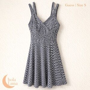 GUESS BLACK AND WHITE DRESS